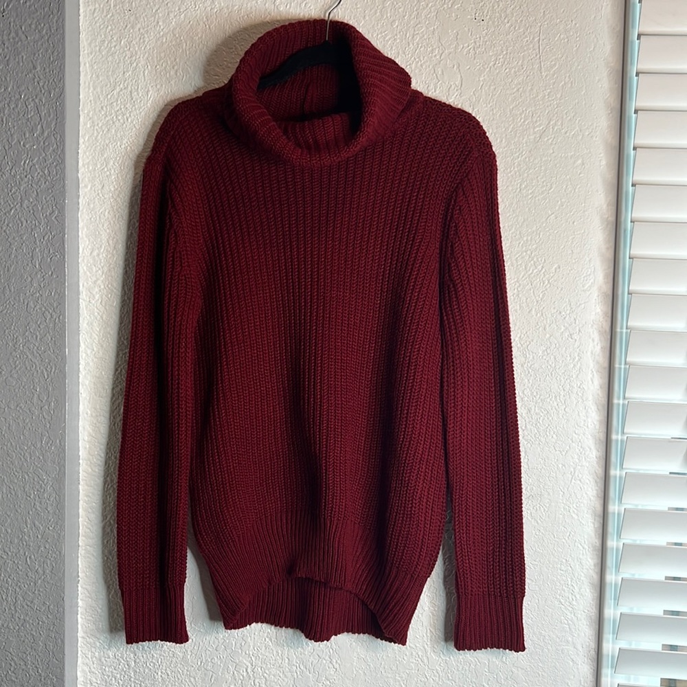 Burgundy turtle neck long sleeve knit sweater